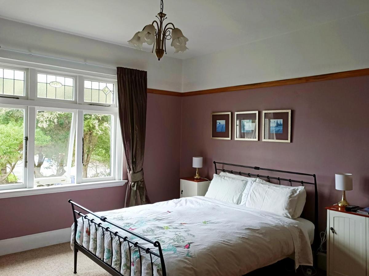 100 Year Old English Character House Hotel Тимару Екстериор снимка